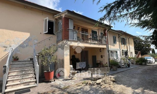 Appartamento in residenziale in Via Roffia 13