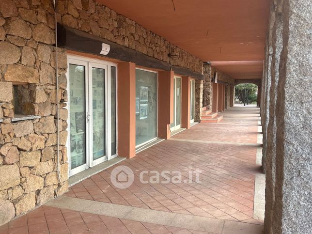 Ufficio in commerciale in Località Canneddi
