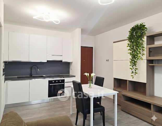 Appartamento in residenziale in Via Dante Sommaruga 21