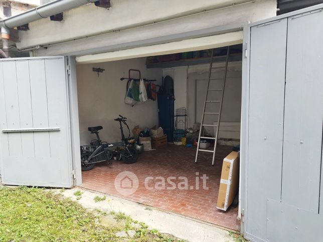 Garage/posto auto in residenziale in Via Antonio Aldini 36