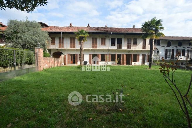 Casa indipendente in residenziale in Via Bogaratto 10