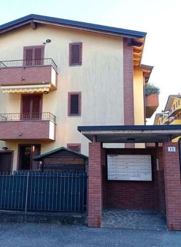 Appartamento in residenziale in Via C. Menotti 11