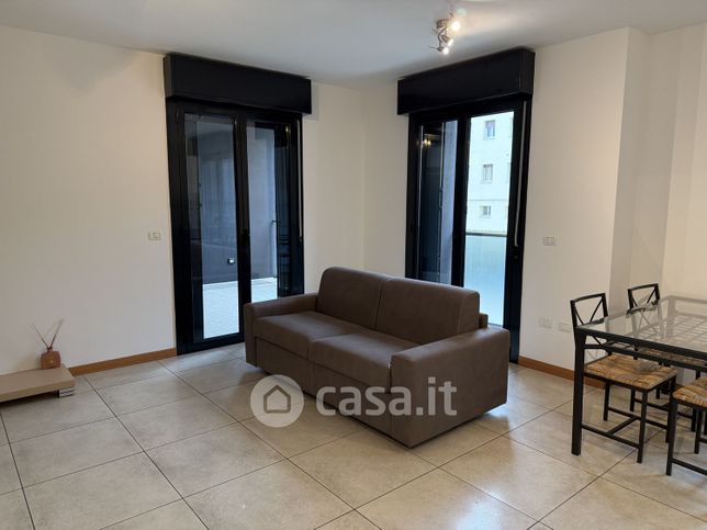 Appartamento in residenziale in Piazzale Luciano Anceschi 5