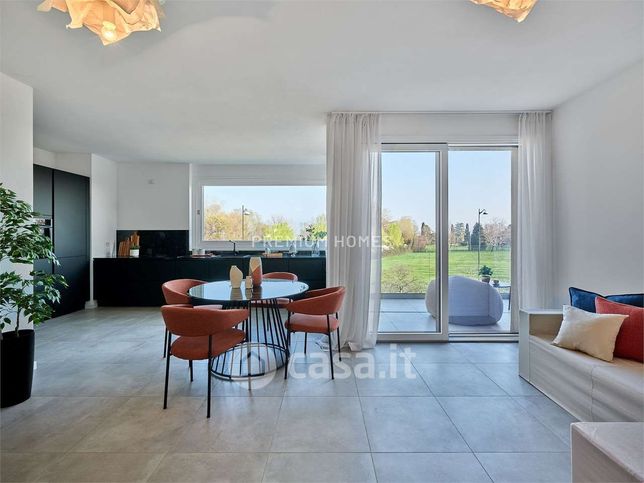 Appartamento in residenziale in Via Diocleziano 38