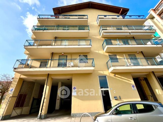 Box/posto auto in residenziale in Strada di Lanzo 147