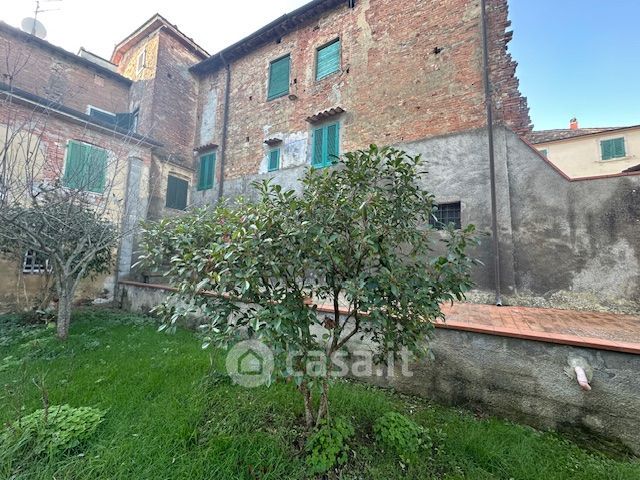 Casa indipendente in residenziale in Partino