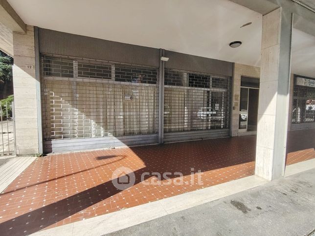 Ufficio in commerciale in Via Amedeo Orlandi 10