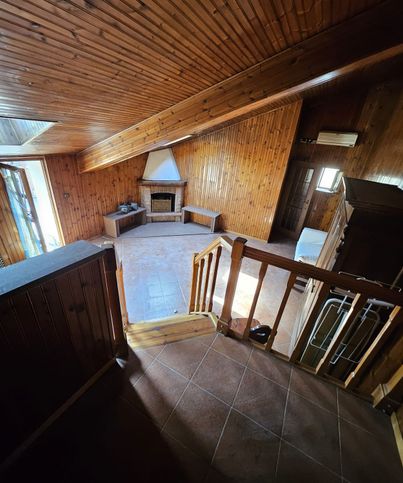 Casa indipendente in residenziale in Via Andrea Vochieri