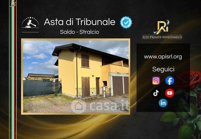Villetta a schiera in residenziale in Via Massimo Samoggia 82