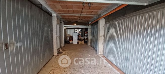 Garage/posto auto in residenziale in Via Carlo Alberto dalla Chiesa 60