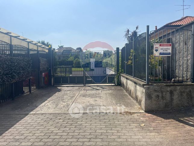 Box/posto auto in residenziale in Via Giuseppe Mazzini 91