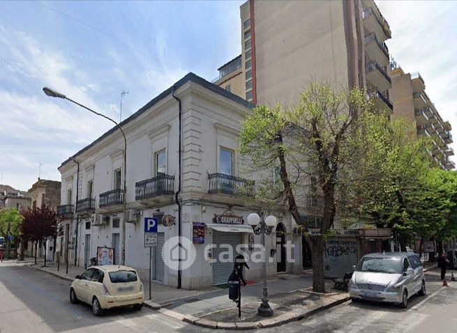 Attivitã /licenza (con o senza mura) in commerciale in Corso Pietro Giannone 29