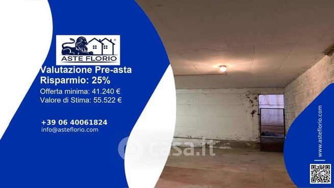 Box/posto auto in residenziale in Via L' Aquila