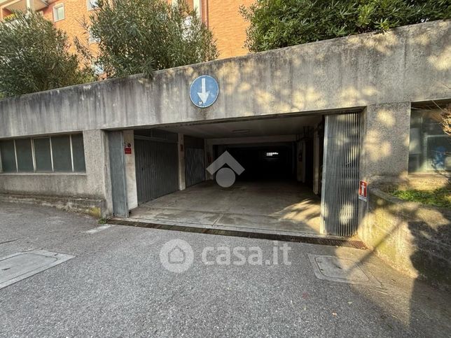 Garage/posto auto in residenziale in Via del Carpineto