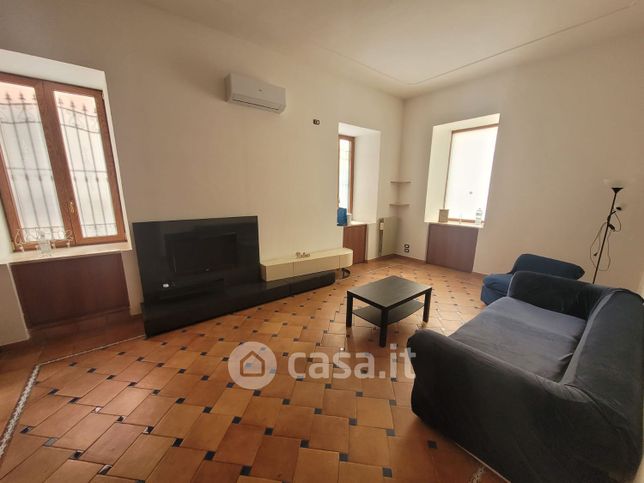Appartamento in residenziale in Via Arce