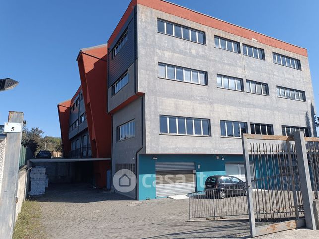 Ufficio in commerciale in Via Polonia 5