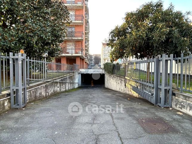 Box/posto auto in residenziale in Via Podgora