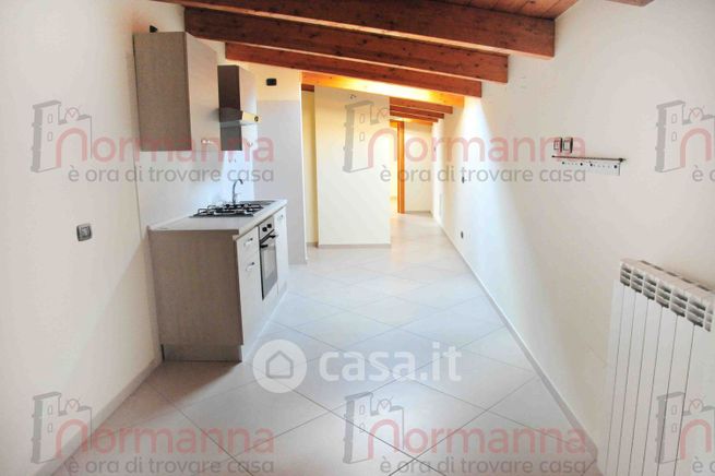 Appartamento in residenziale in Via Atellana 3