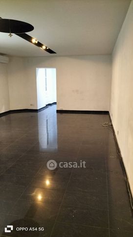 Ufficio in commerciale in 