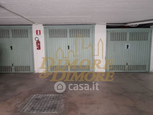 Garage/posto auto in residenziale in 