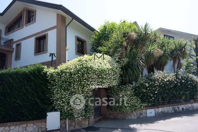 Villetta a schiera in residenziale in Via Molinelle 31