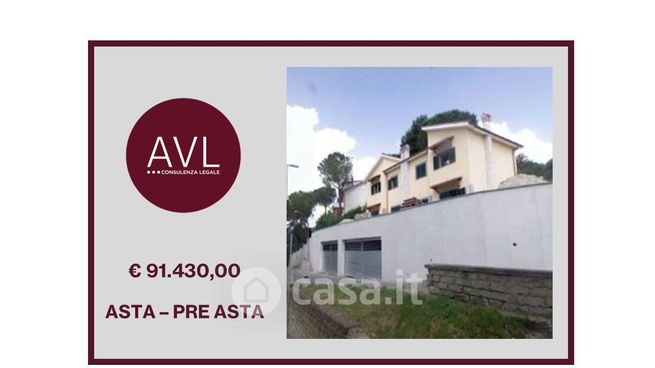 Casa bi/trifamiliare in residenziale in Via Giuseppe Ungaretti 1
