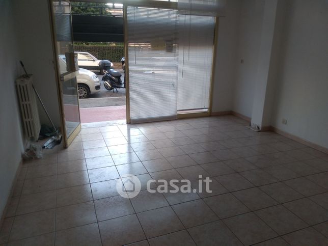 Ufficio in commerciale in Via Ciliani sulla Vella