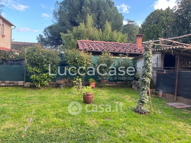 Villetta a schiera in residenziale in Via del Porto 55062