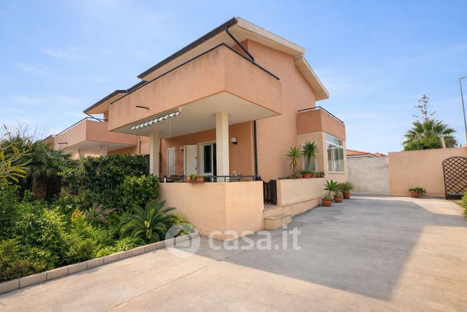 Casa bi/trifamiliare in residenziale in Via San Marco