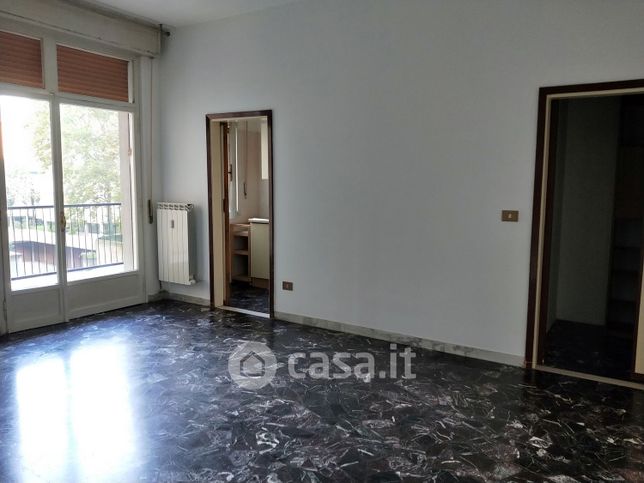 Appartamento in residenziale in Via Lombardia 21