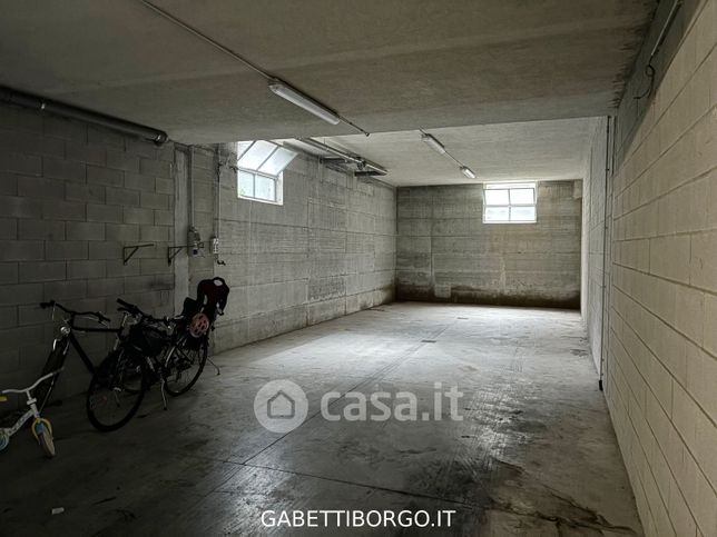 Garage/posto auto in residenziale in Via dei Boschi