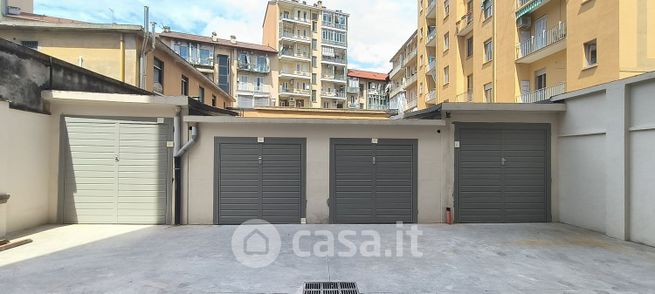 Box/posto auto in residenziale in Via Goffredo Casalis 70
