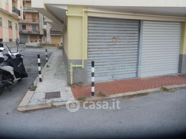 Box/posto auto in residenziale in Via Nizza 46