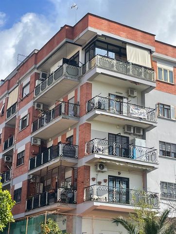 Appartamento in residenziale in Via di Morena 77
