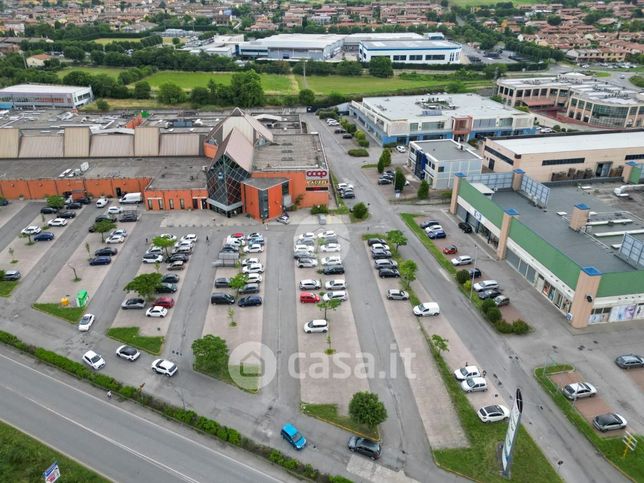 Ufficio in commerciale in Via Giuseppe Mazzini 109