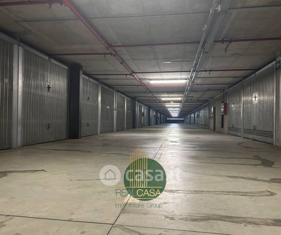 Box/posto auto in residenziale in Viale Caterina da ForlÃ¬ 50