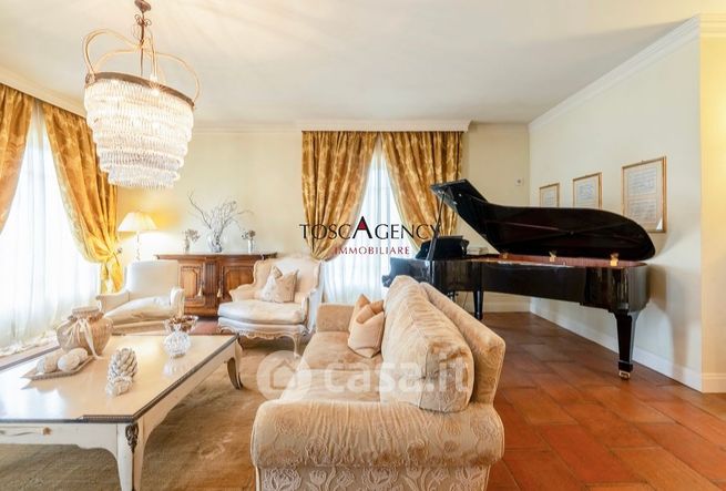 Appartamento in residenziale in Via Benedetto Croce 57