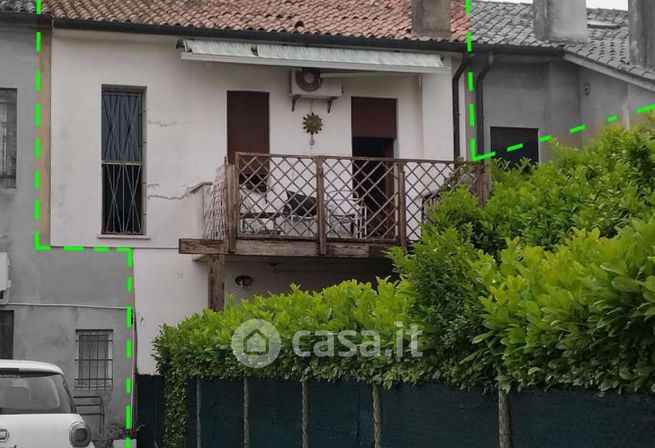 Appartamento in residenziale in Via Cavin Caselle 209