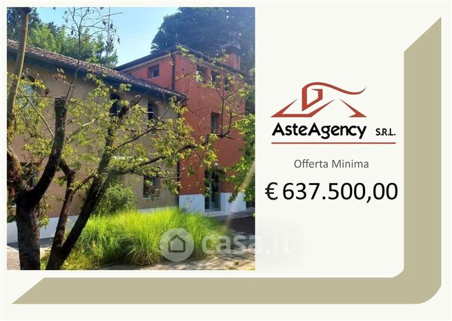 Casa bi/trifamiliare in residenziale in Via Monte Cengio 2
