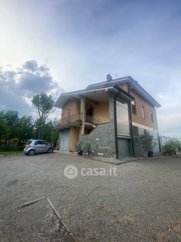 Villa in residenziale in Via Isonzo 20