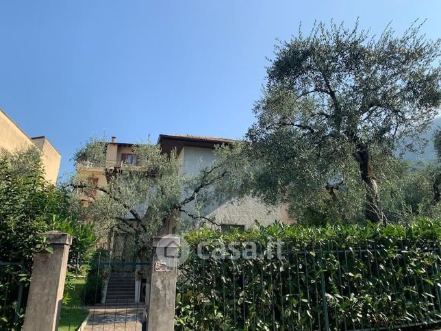 Appartamento in residenziale in Via Gardesana