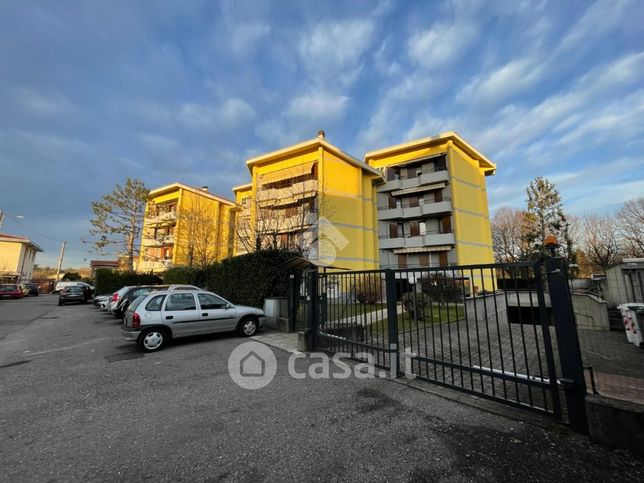 Appartamento in residenziale in Via Cairate 14