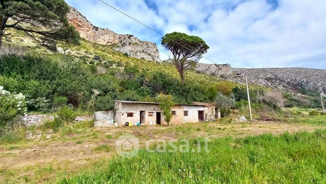 Terreno agricolo in commerciale in Via Flacca