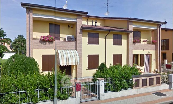 Villetta a schiera in residenziale in Via Maria Montessori 20