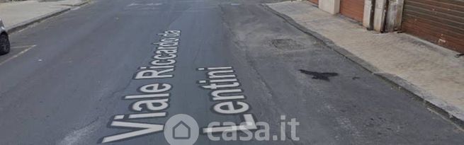 Box/posto auto in residenziale in Viale Riccardo da Lentini