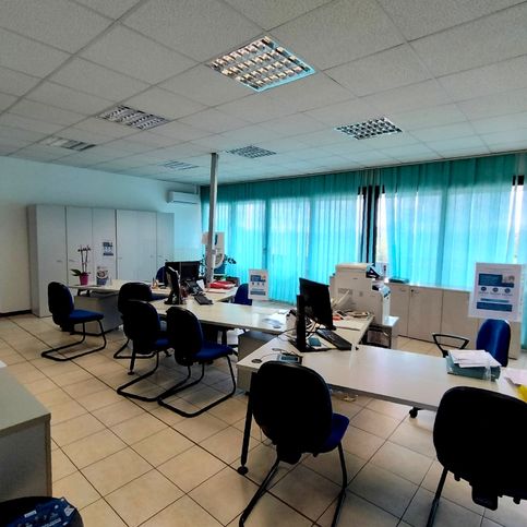 Ufficio in commerciale in Piazzale Guglielmo Marconi 39