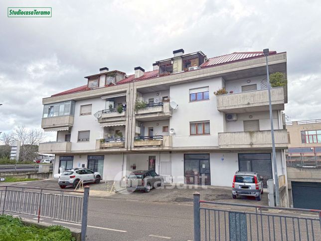 Appartamento in residenziale in Via Canzanese