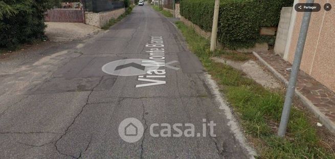 Appartamento in residenziale in Via Monte Bianco 22