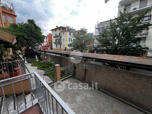 Ufficio in commerciale in Via Sauli Pallavicino 62