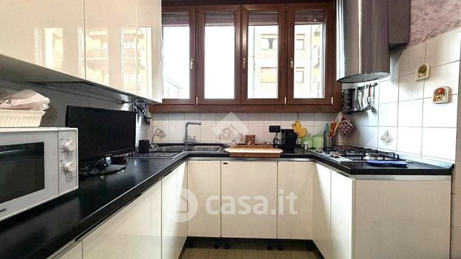 Appartamento in residenziale in Viale Italia 45